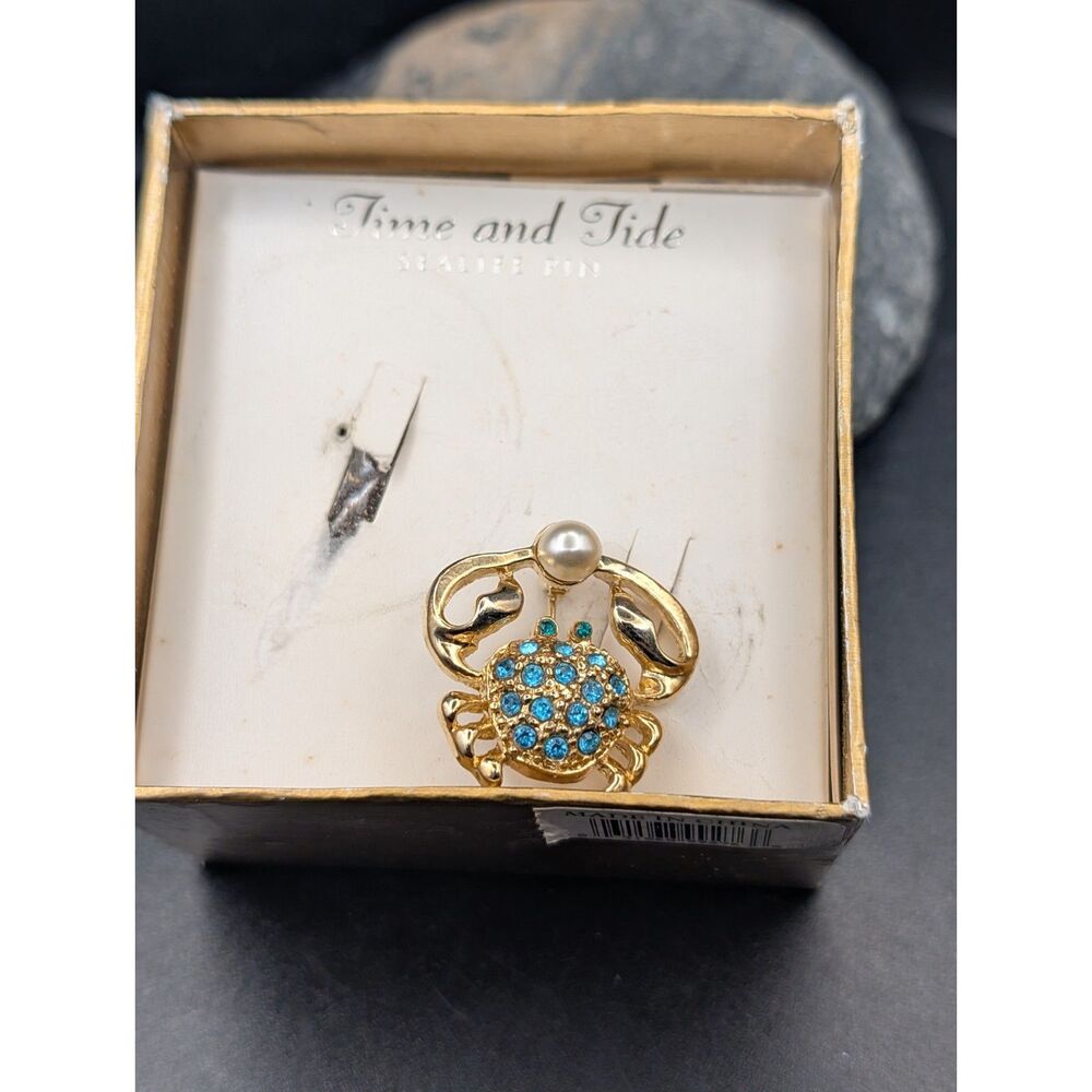 Time and Tide Sealife Pin • Crab Brooch • Blue Crystal & Pearl Accent • Boxed